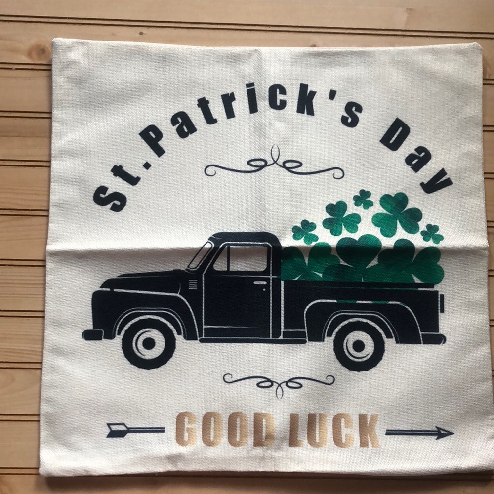 St Patrick’s Day‎ Shamrock Good Luck Pick Up Truck Pillow Cover NWOT